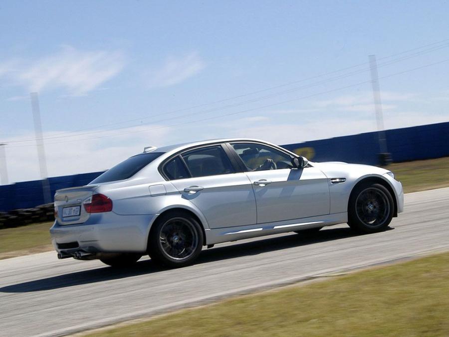  BMW M3 Sedan 2008 года  (ZA) (фото 5 из 10)